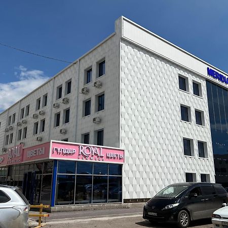 Meridian Karaganda Bagian luar foto