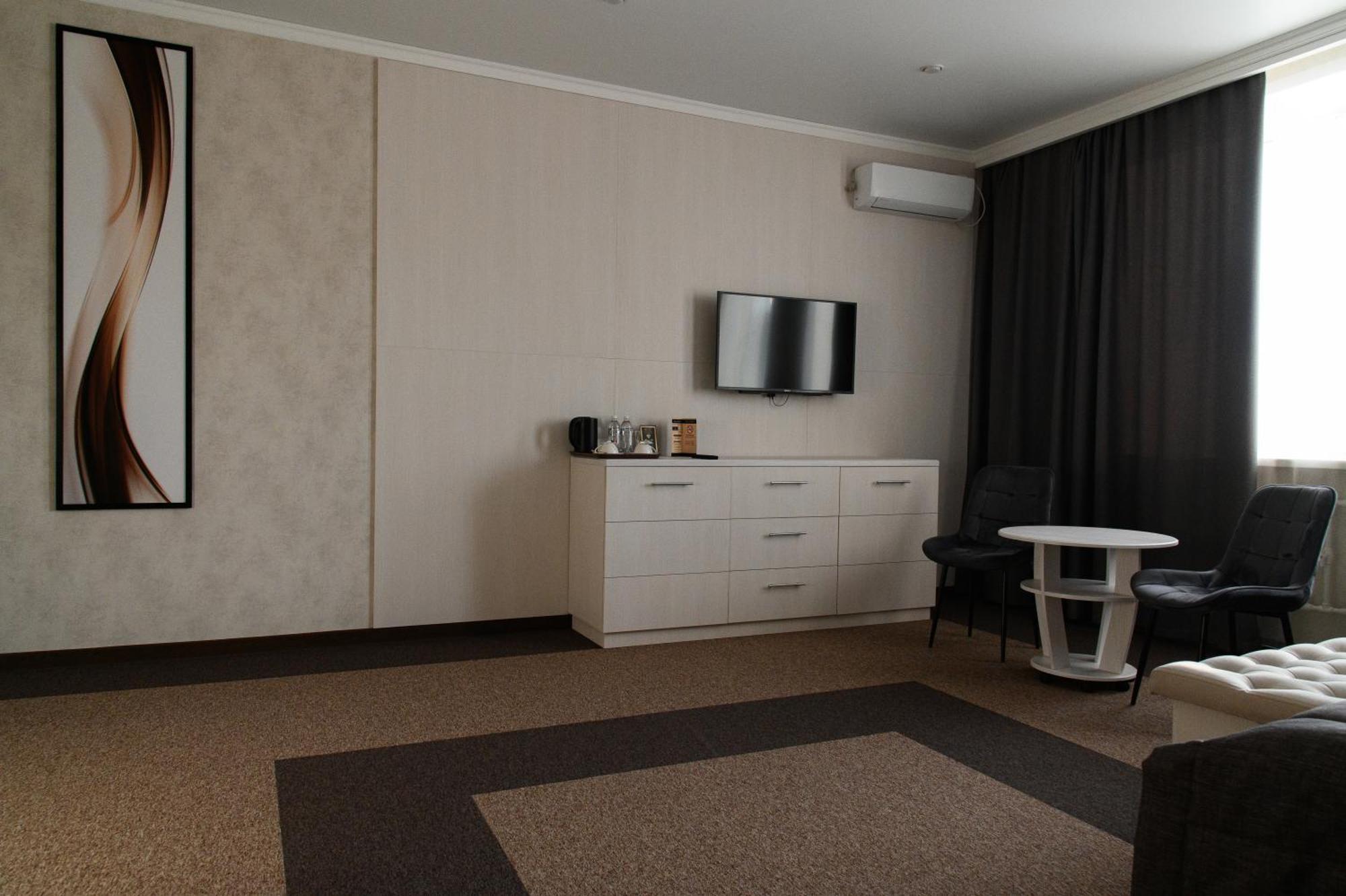 Meridian Karaganda Bagian luar foto